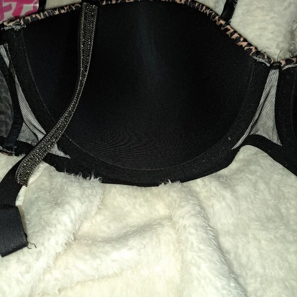 Victoria SECRET Bra in dark copper and black cheetah print. Used a couple  times - Picture 6 of 9